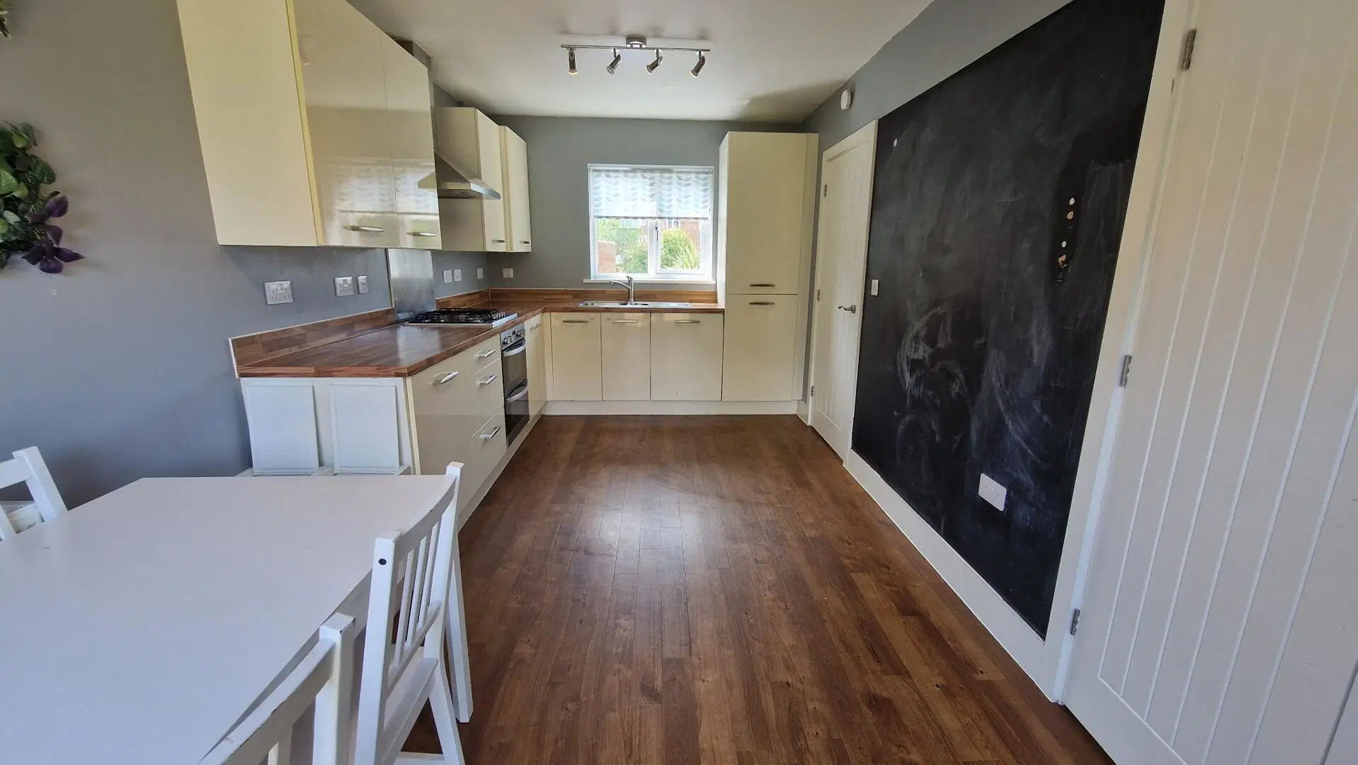 House Laing Close in Rugby