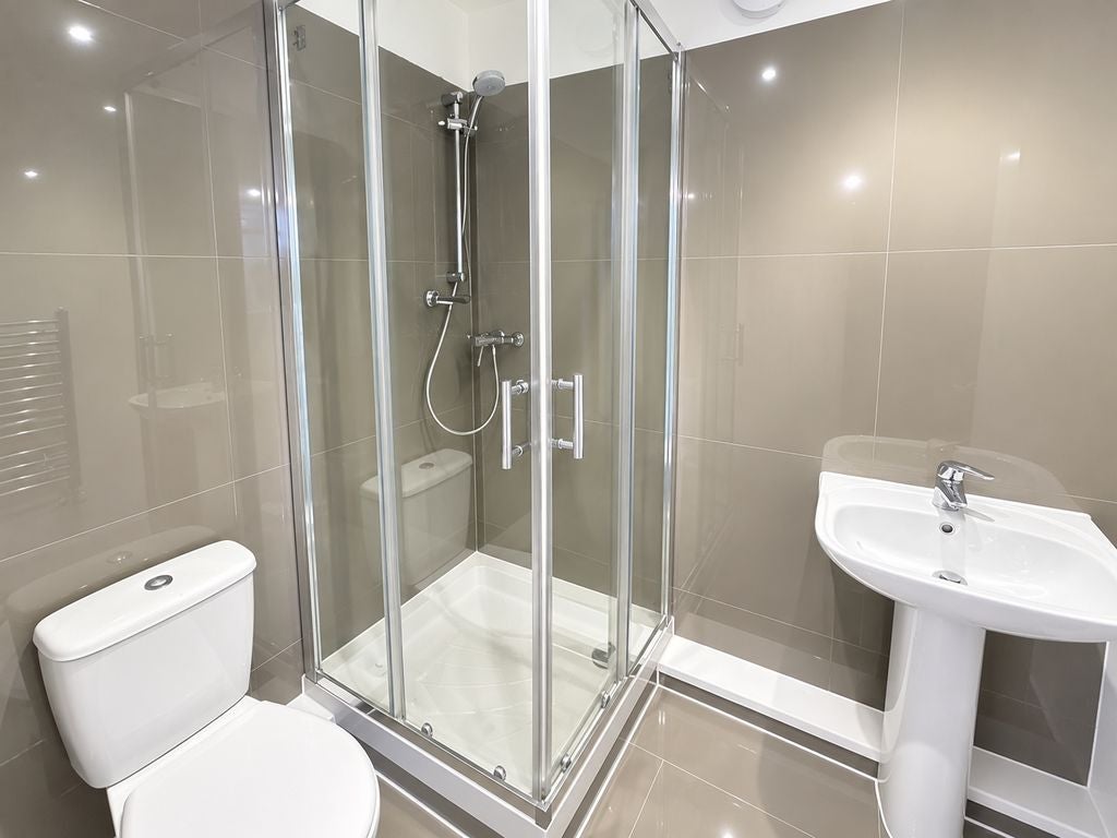 Flat Thoresby Street in Mansfield Woodhouse