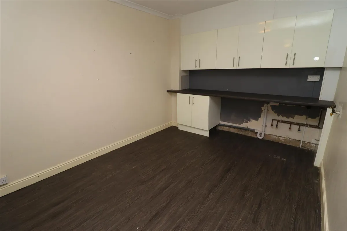 Flat Elvaston Park in Hull