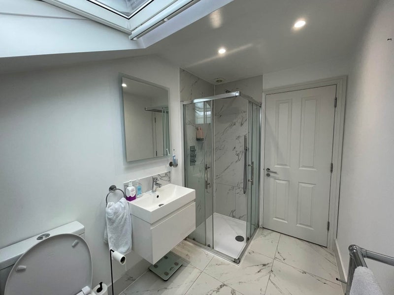 Room Cornford Grove in Greater London