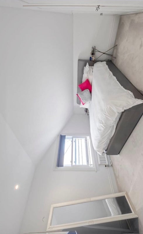 Room Cornford Grove in Greater London