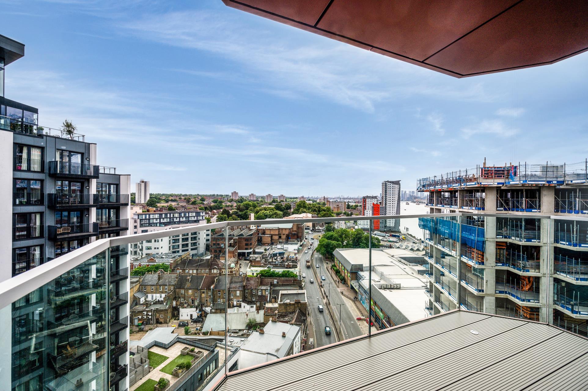 Flat Woolwich High Street in Greater London