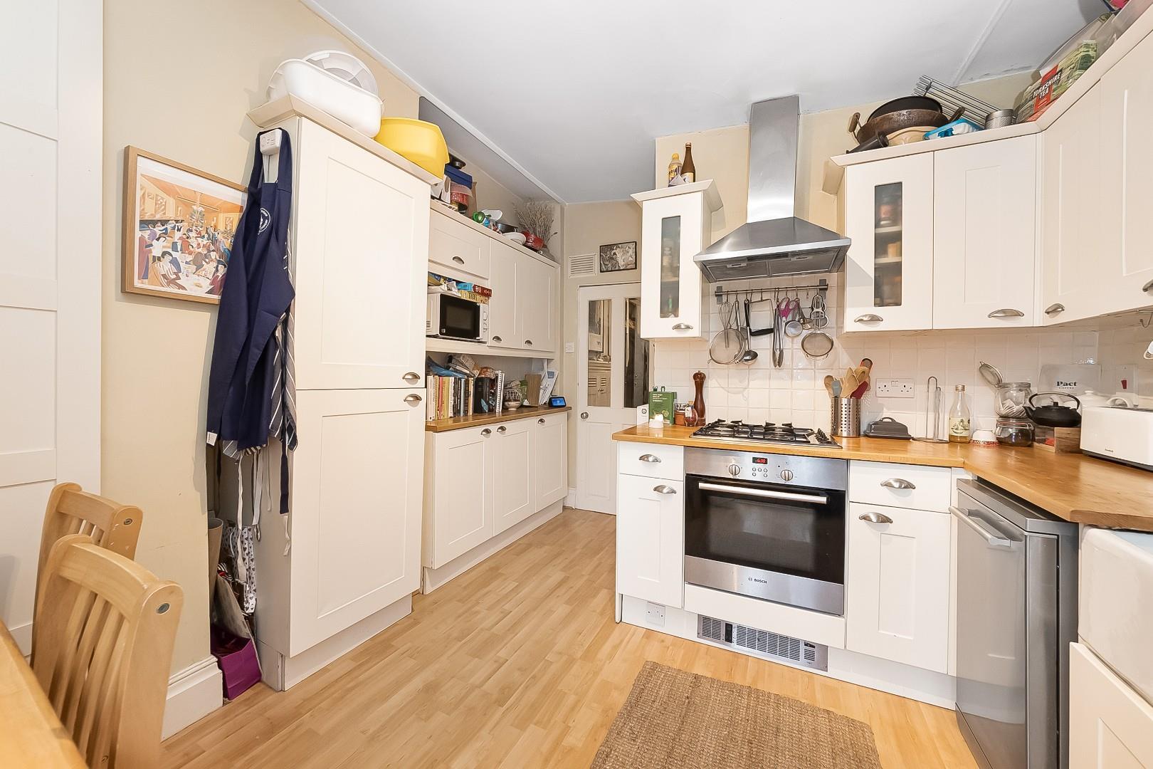 Flat Clive Road in Greater London