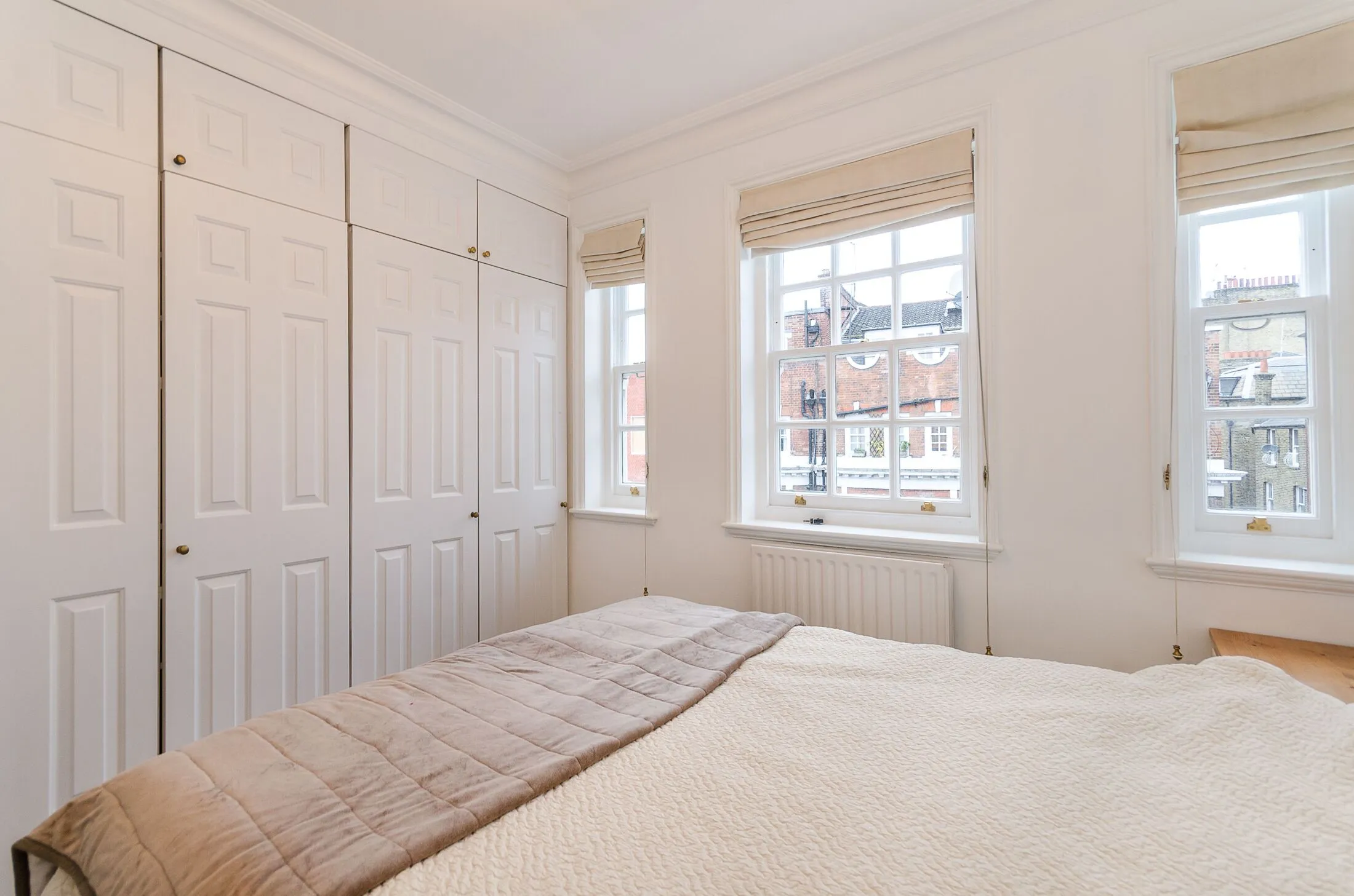 Flat Sloane Avenue in Greater London