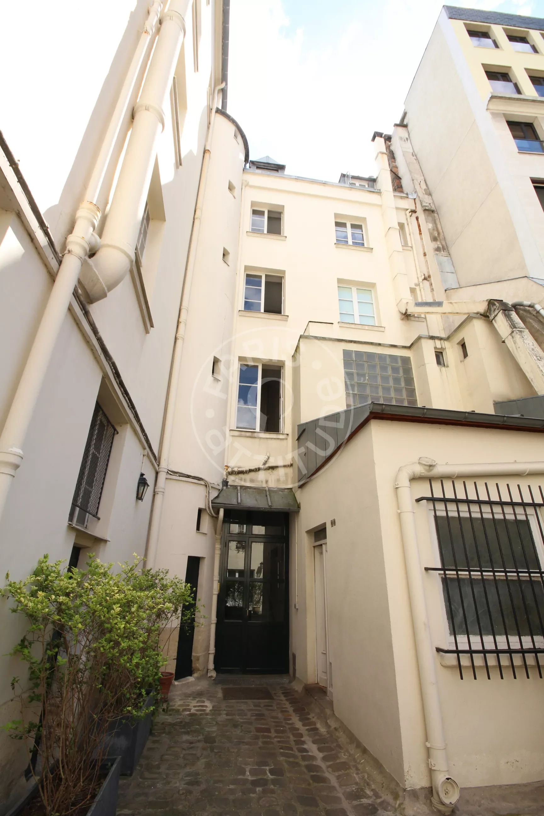 Appartement Rue de la Comète à Paris