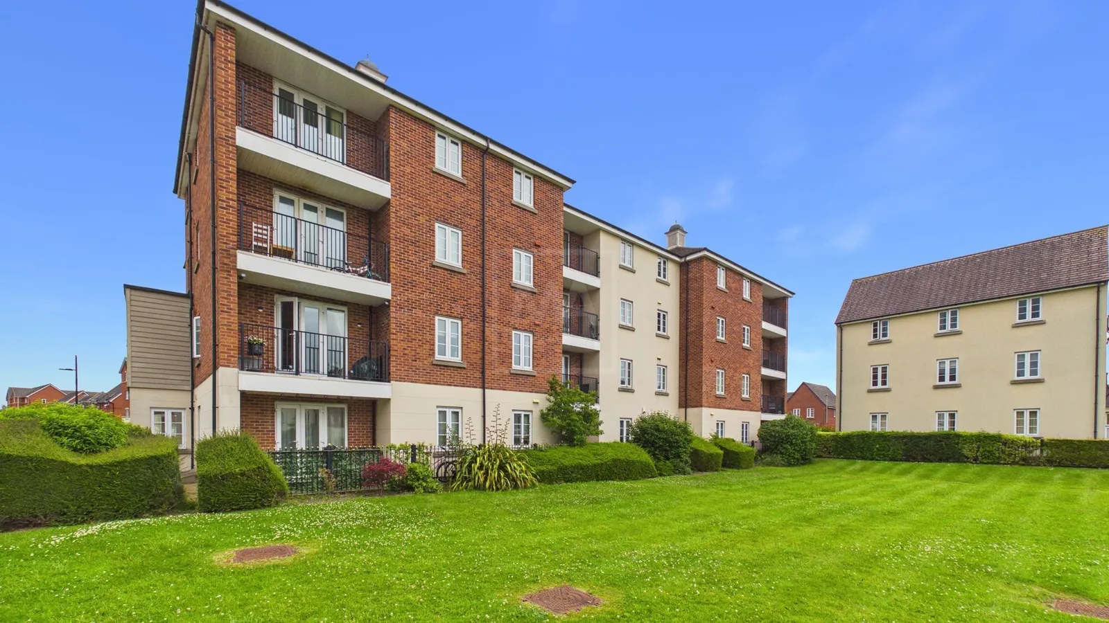 Flat Boston Boulevard in Great Sankey