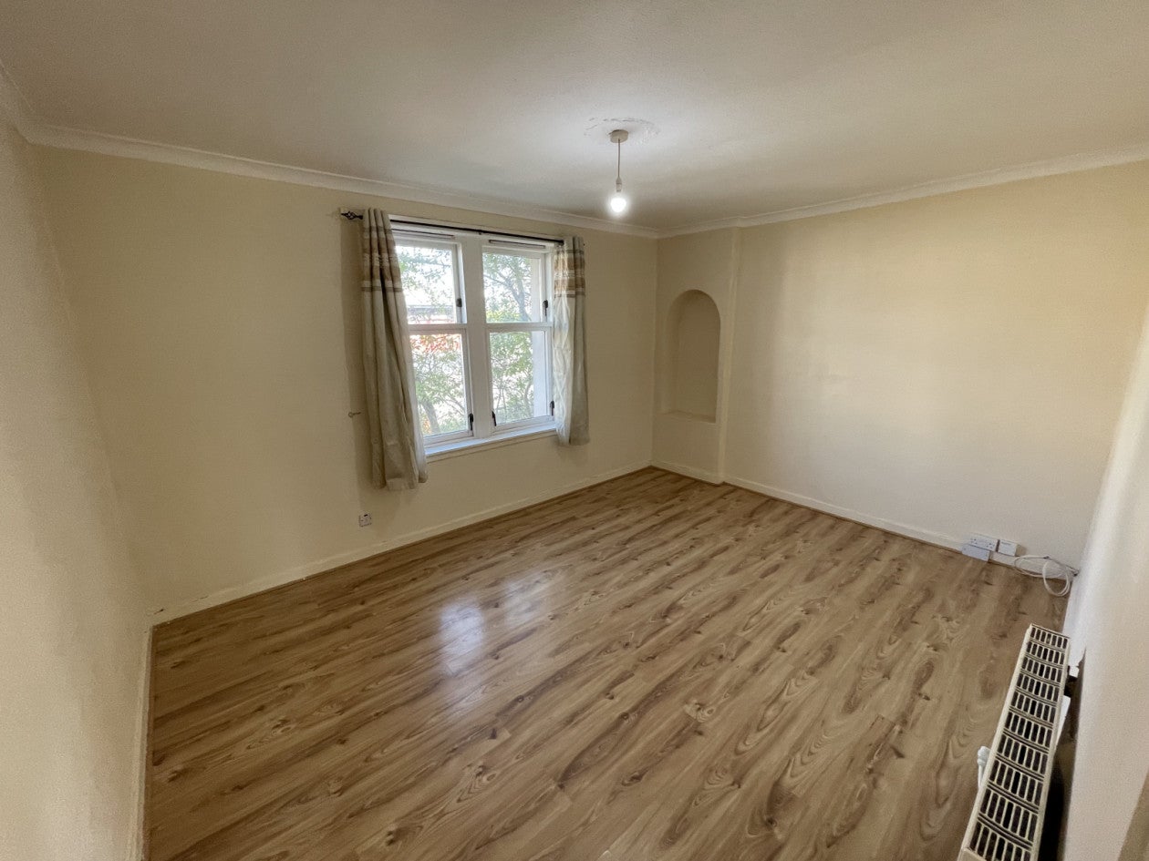 Flat Caird Avenue in Dundee