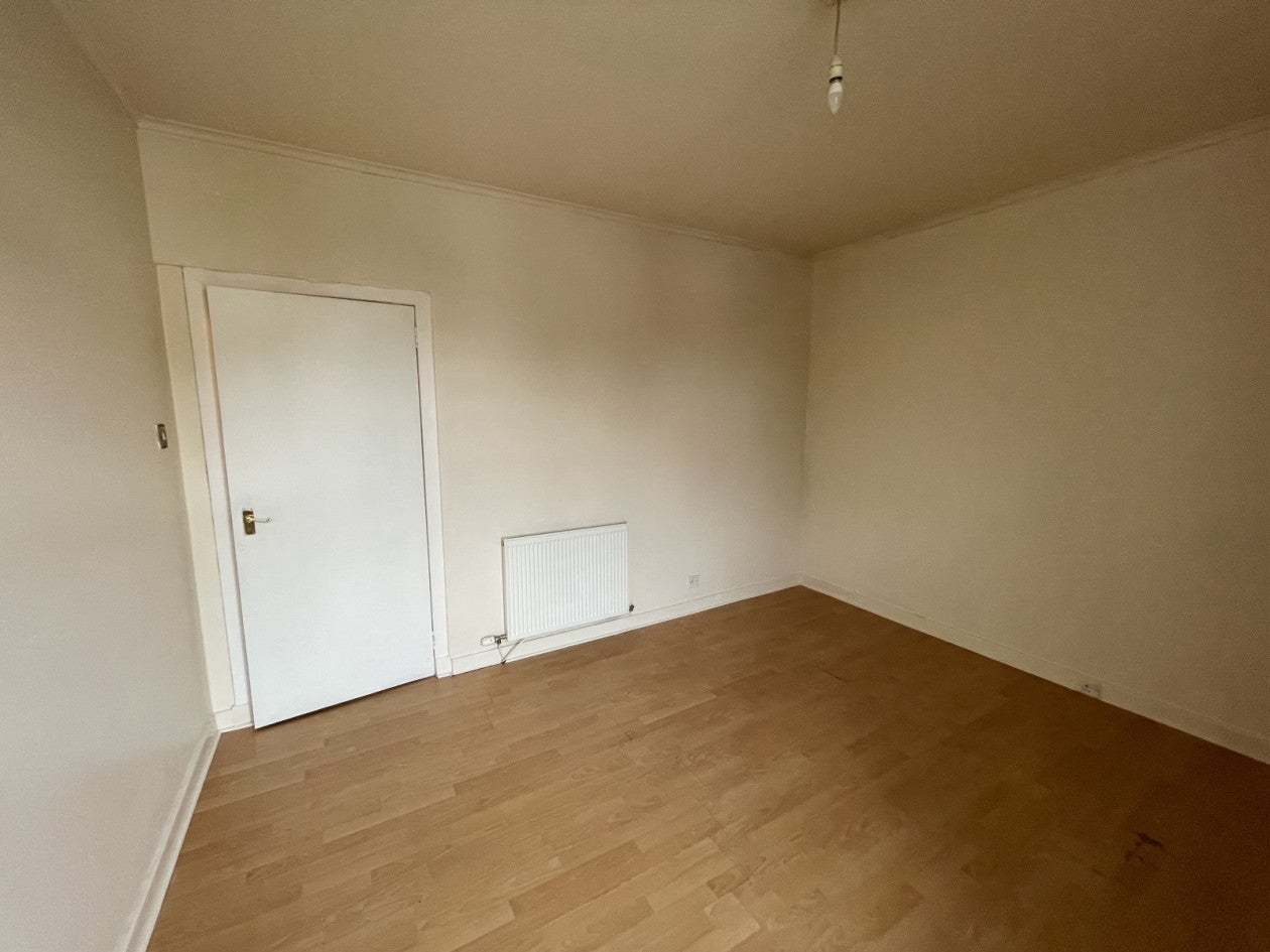 Flat Caird Avenue in Dundee