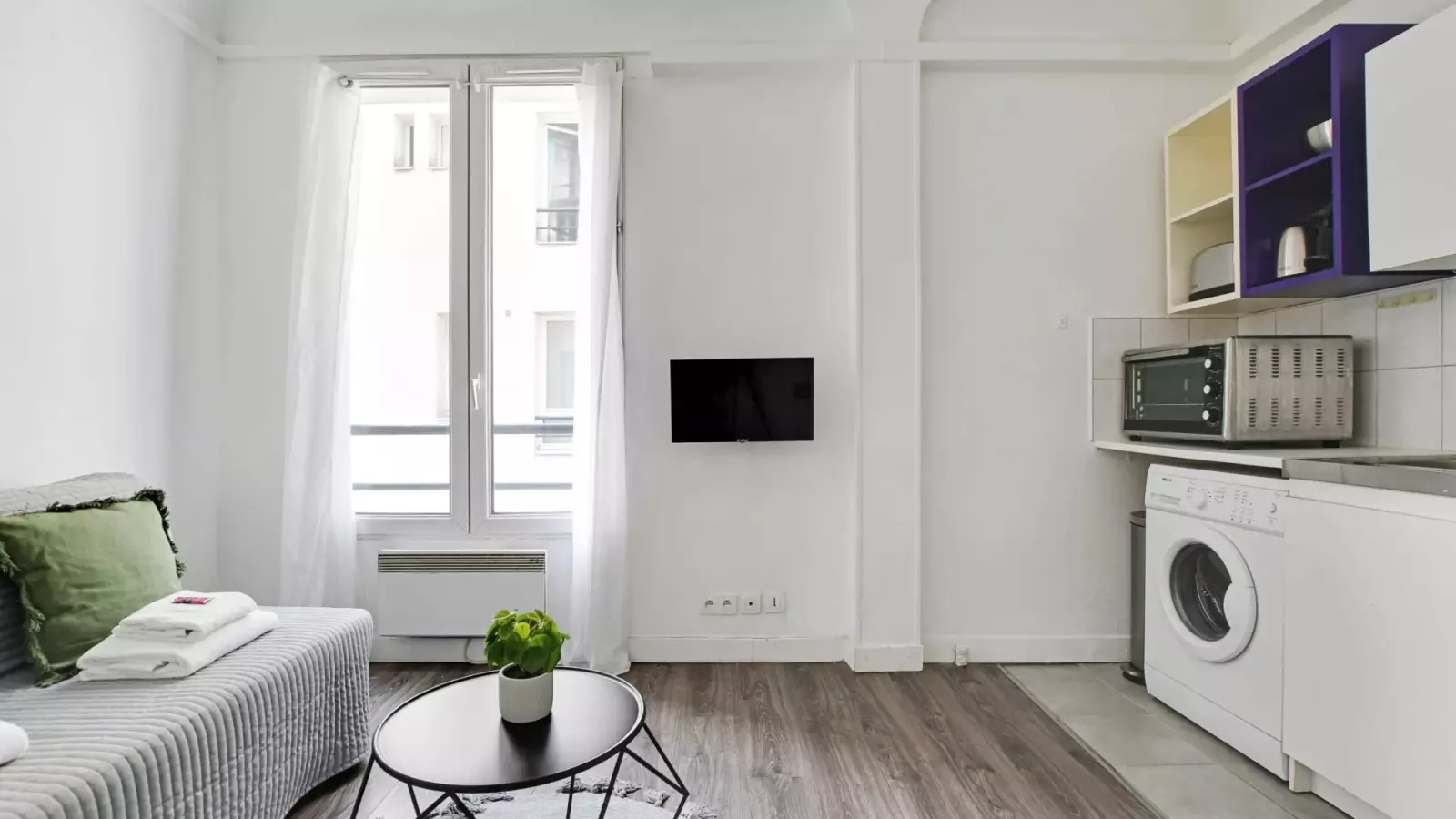 Flat Rue Capron in Paris