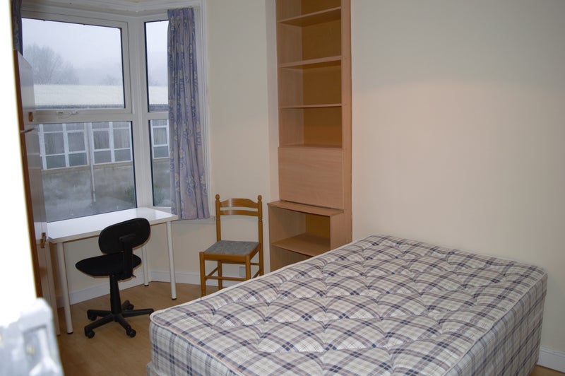 Room Broadway in Pontypridd