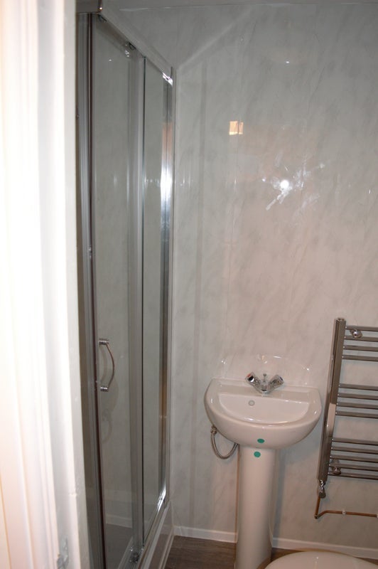 Room Broadway in Pontypridd