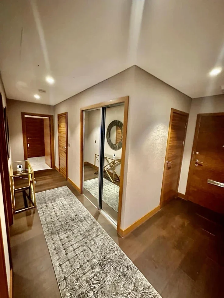 Flat Queenstown Road in Greater London