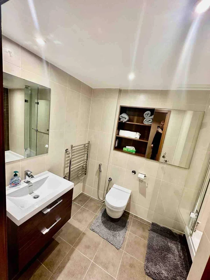 Flat Queenstown Road in Greater London