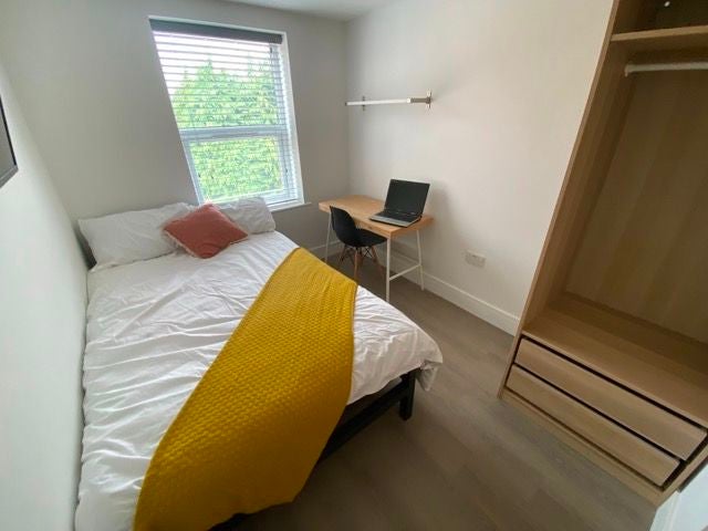 Flat Colwick Road in Nottingham