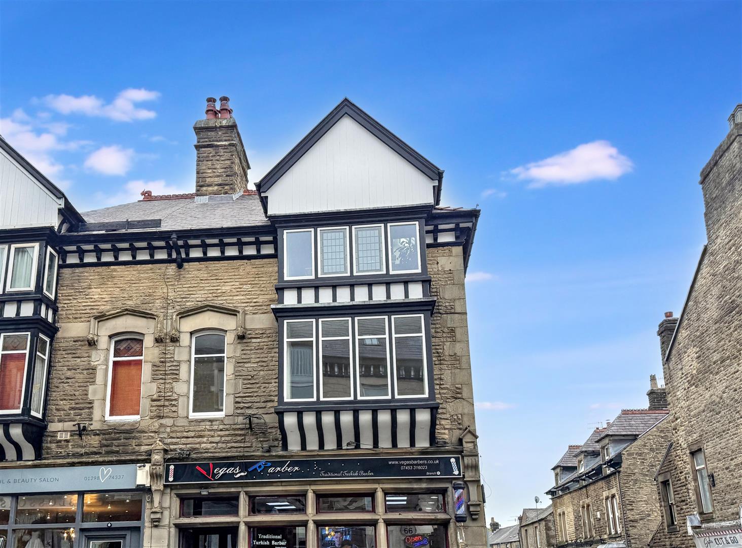 Flat High Street in High Peak