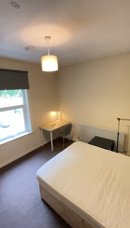 Room Radford Boulevard in Nottingham