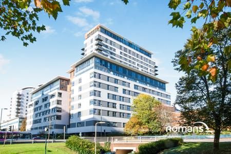 Flat Alençon Link in Basingstoke and Deane