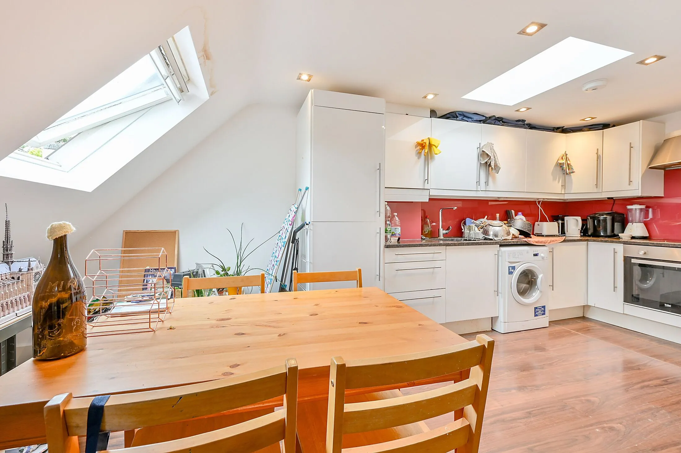 Flat Southfield Road in Greater London