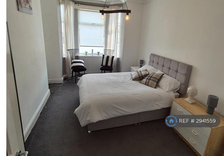 Flat Moorside Road in Salford