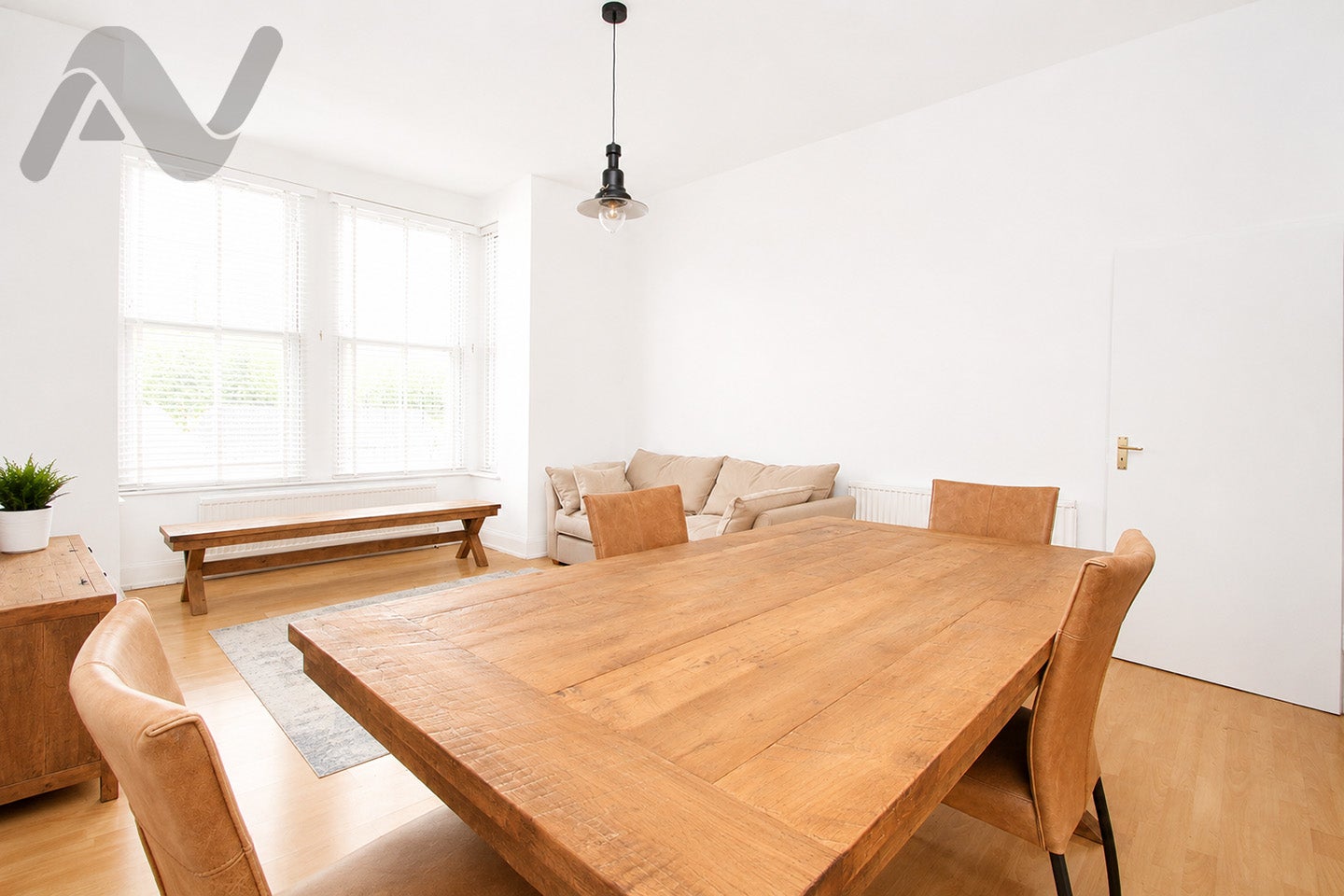 Flat Endymion Road in Greater London
