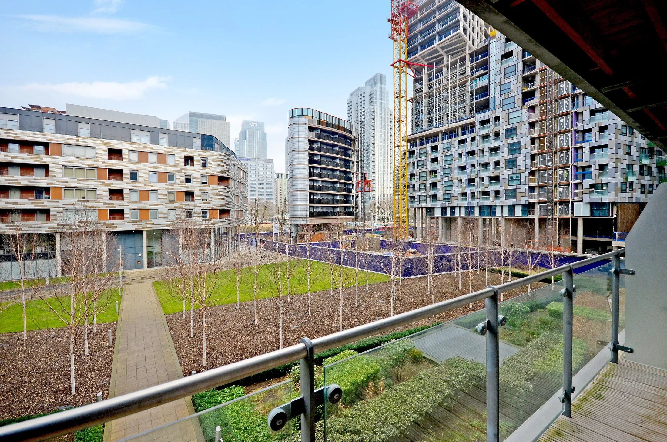 Flat Lanterns Way in Greater London