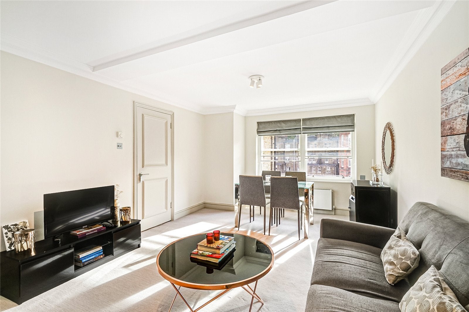 Flat Barkston Gardens in Greater London