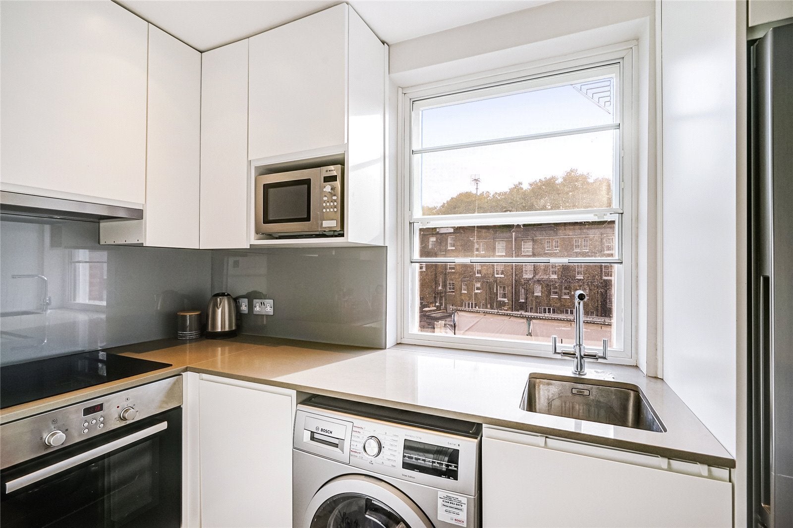 Flat Barkston Gardens in Greater London