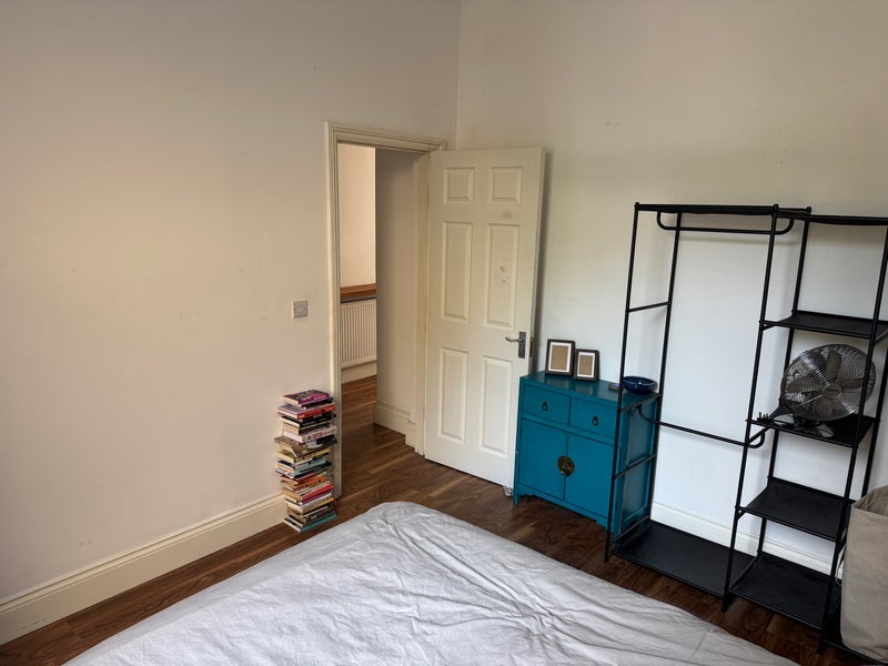 Room Harringay Road in Greater London