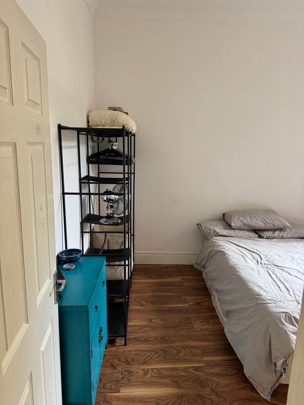 Room Harringay Road in Greater London