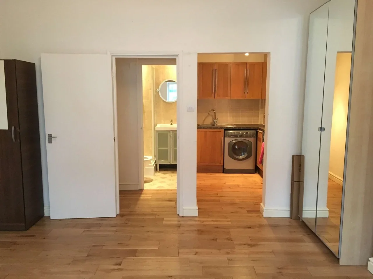 Flat St Mark's Rise in Greater London