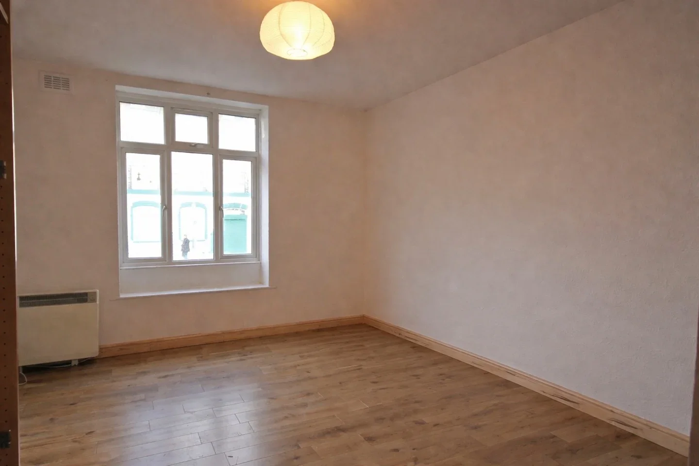 Flat St Mark's Rise in Greater London