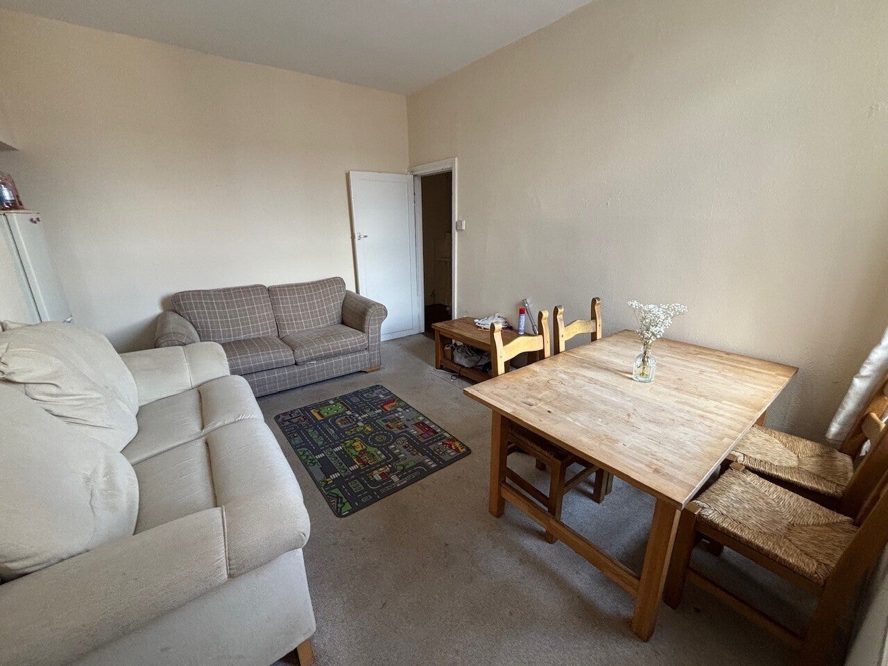 Flat Helmsley Road in Newcastle upon Tyne