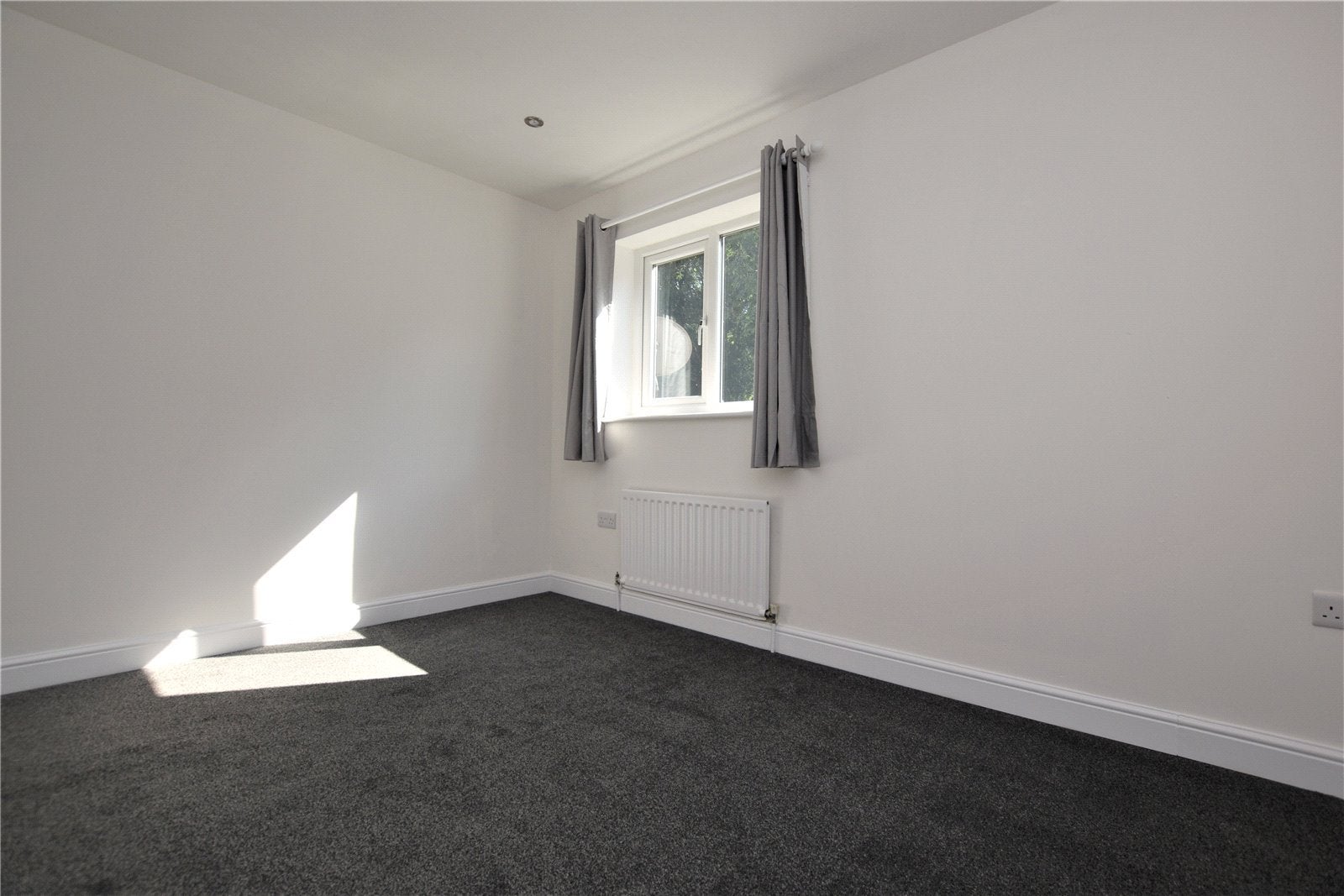 House Raynville Rise in Leeds