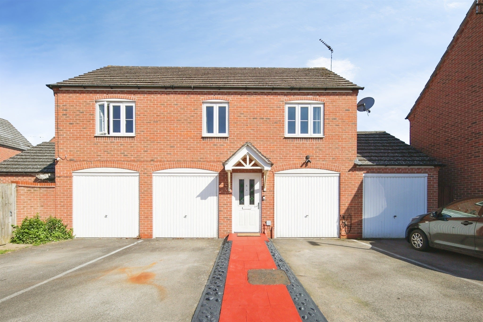 House Niagra Close in Coventry