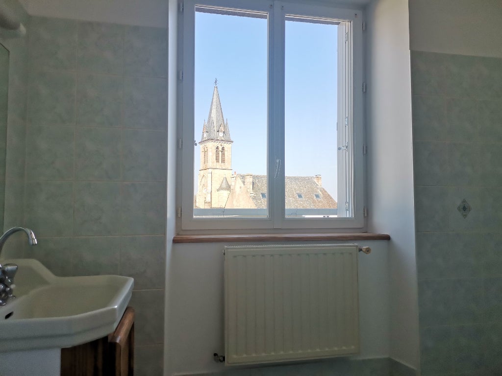 Appartement Place du Foirail à Javols