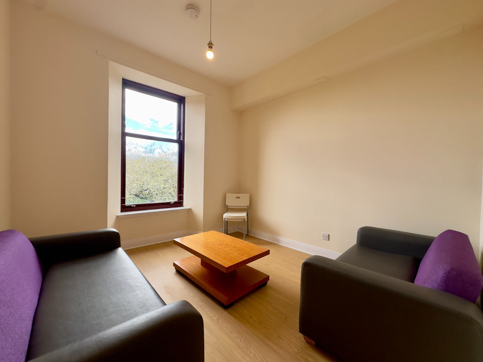 Flat Dumbarton Road in Glasgow