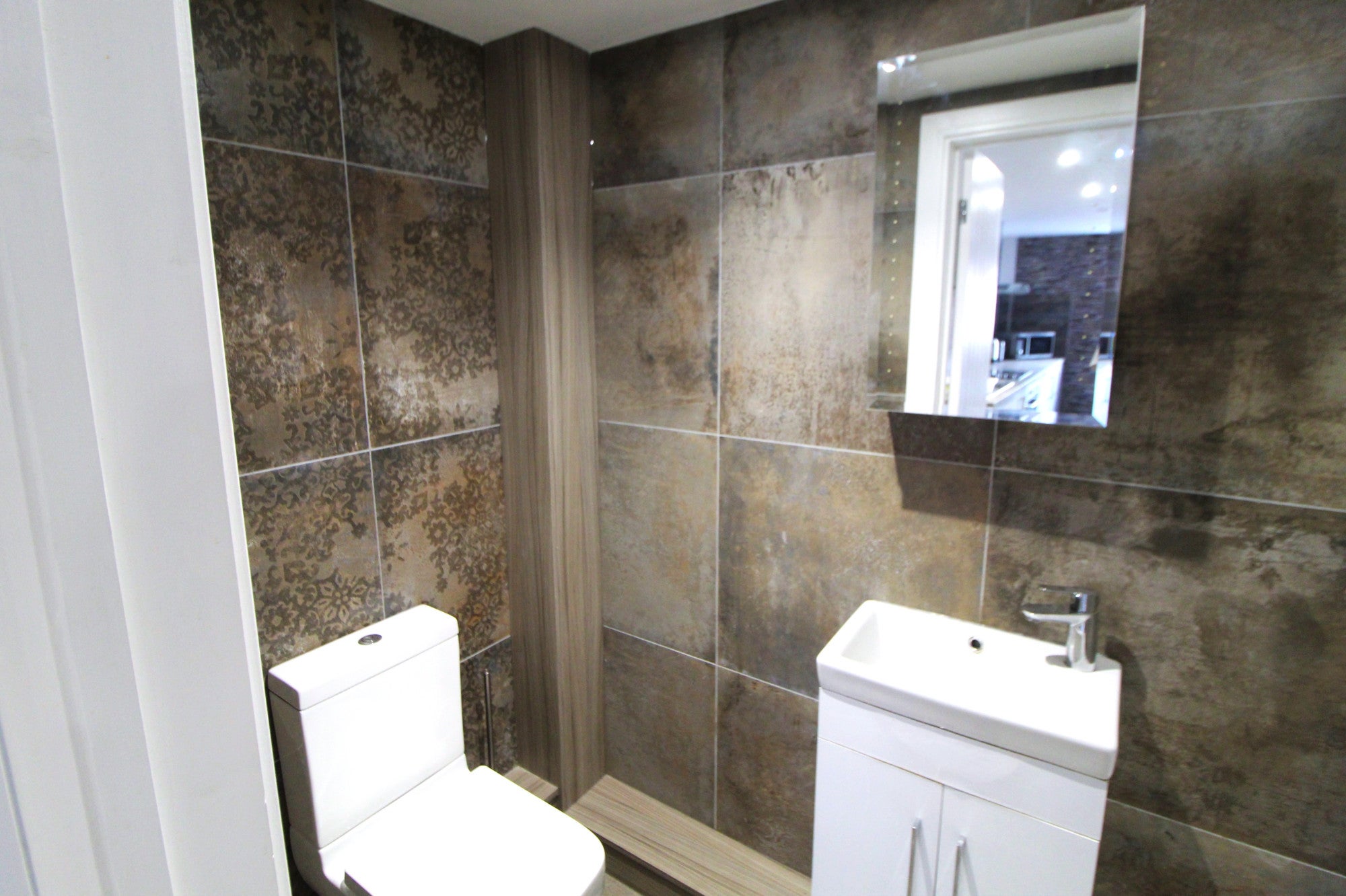 Flat Gulson Road in Coventry