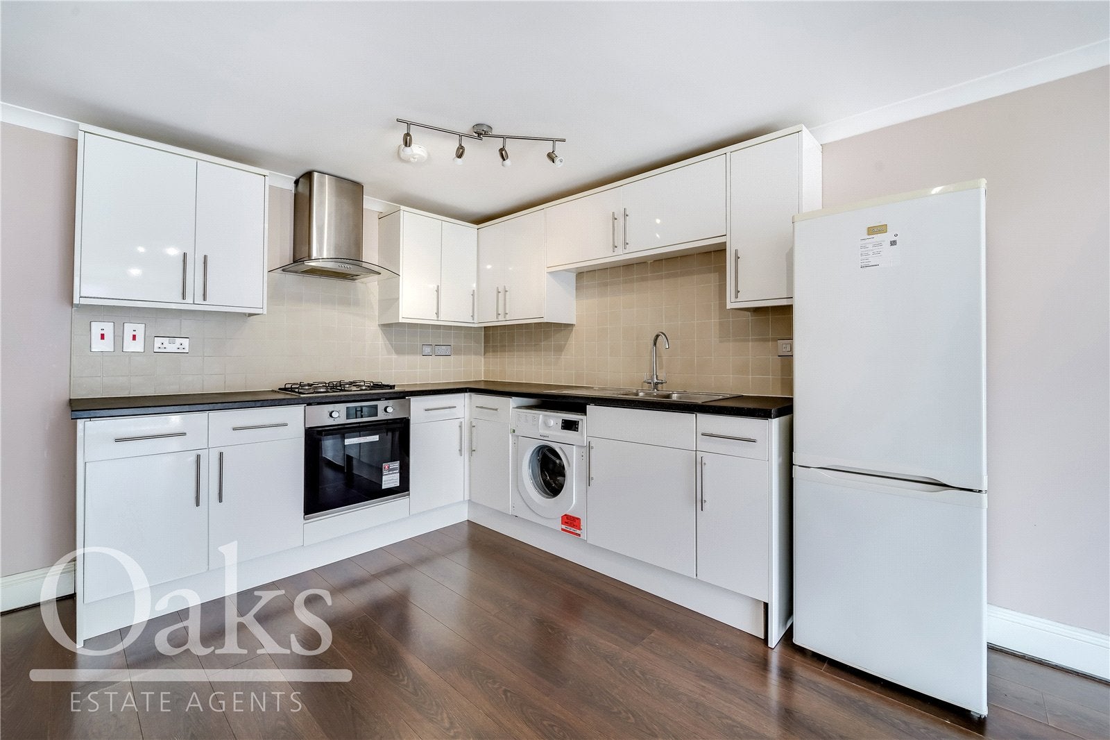Flat Addiscombe Grove in Greater London