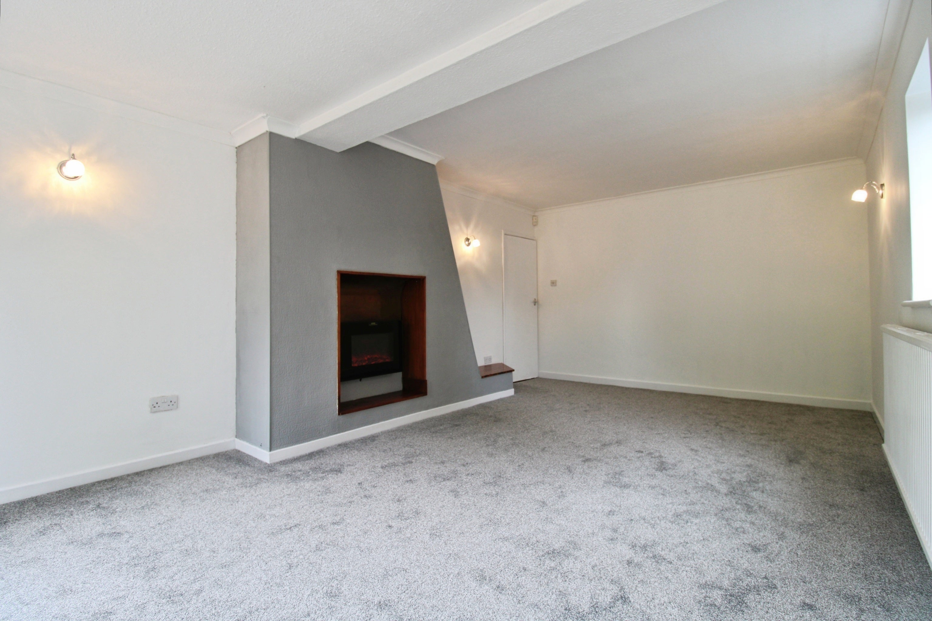 Flat Half Moon Crescent in Oadby and Wigston