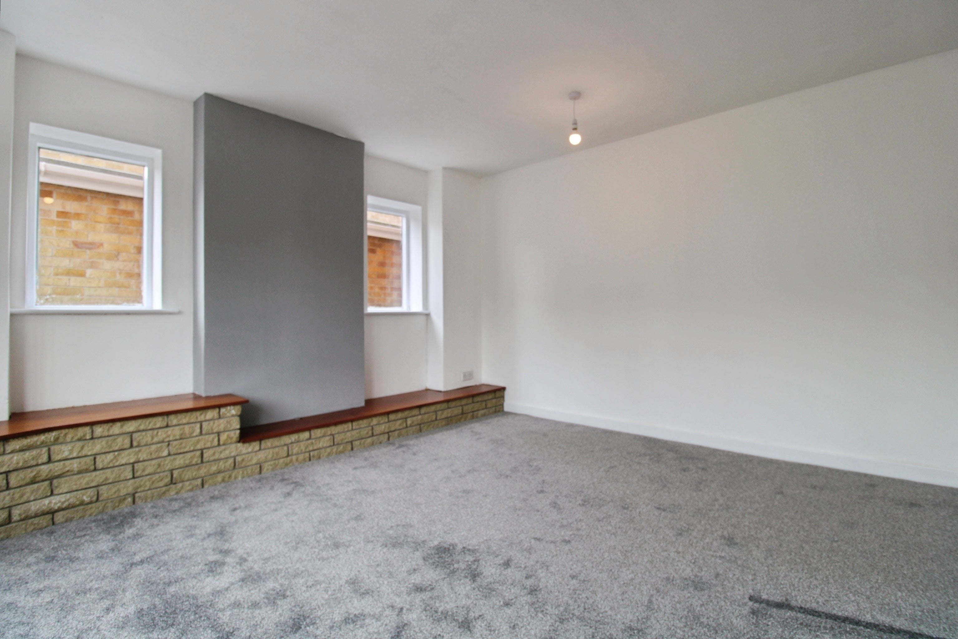 Flat Half Moon Crescent in Oadby and Wigston