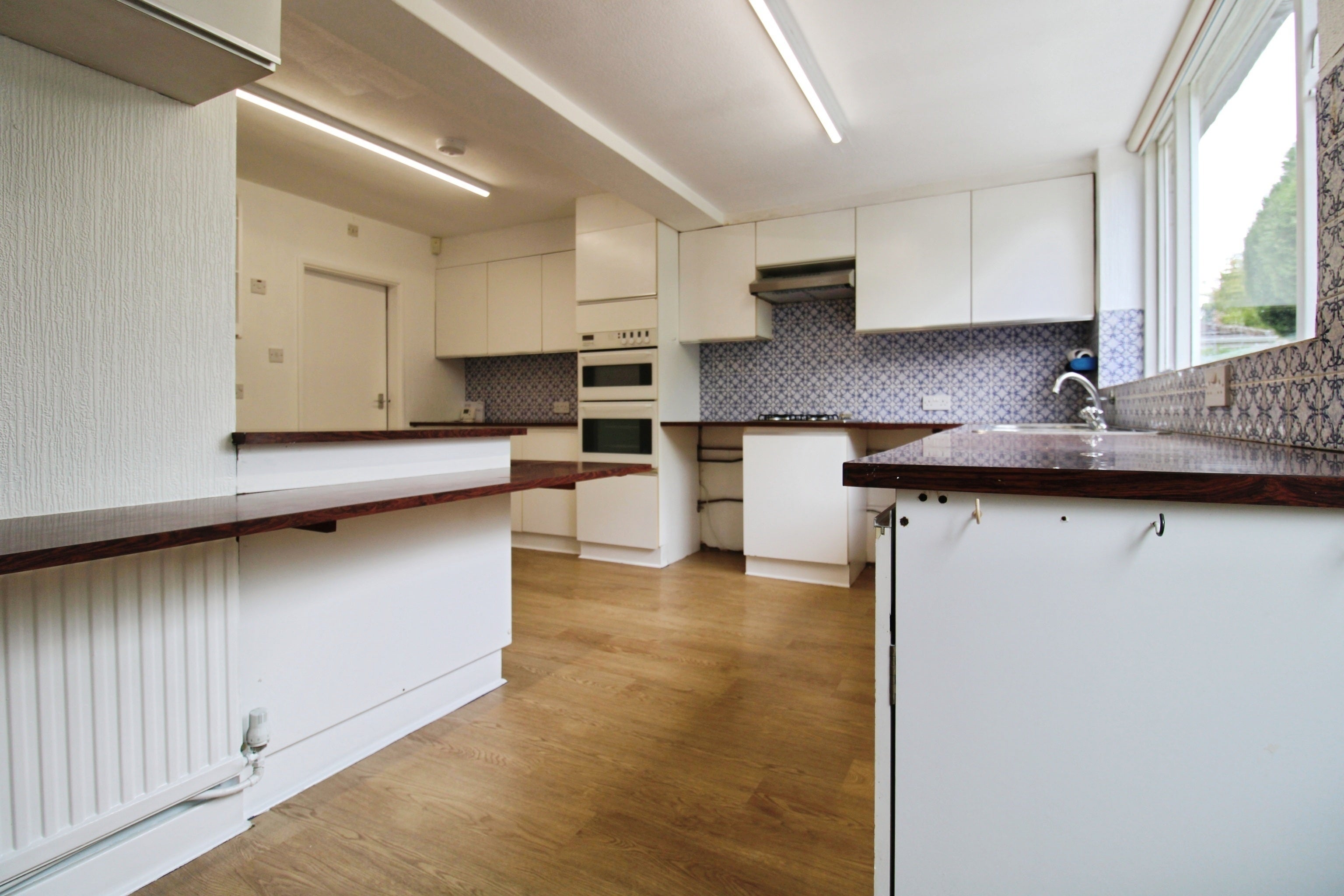 Flat Half Moon Crescent in Oadby and Wigston