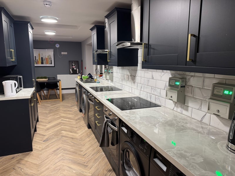 Room Himley Road in Dudley