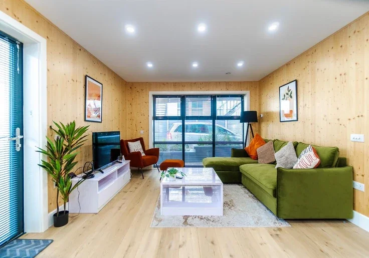 Flat Hogarth Road in Portslade by Sea