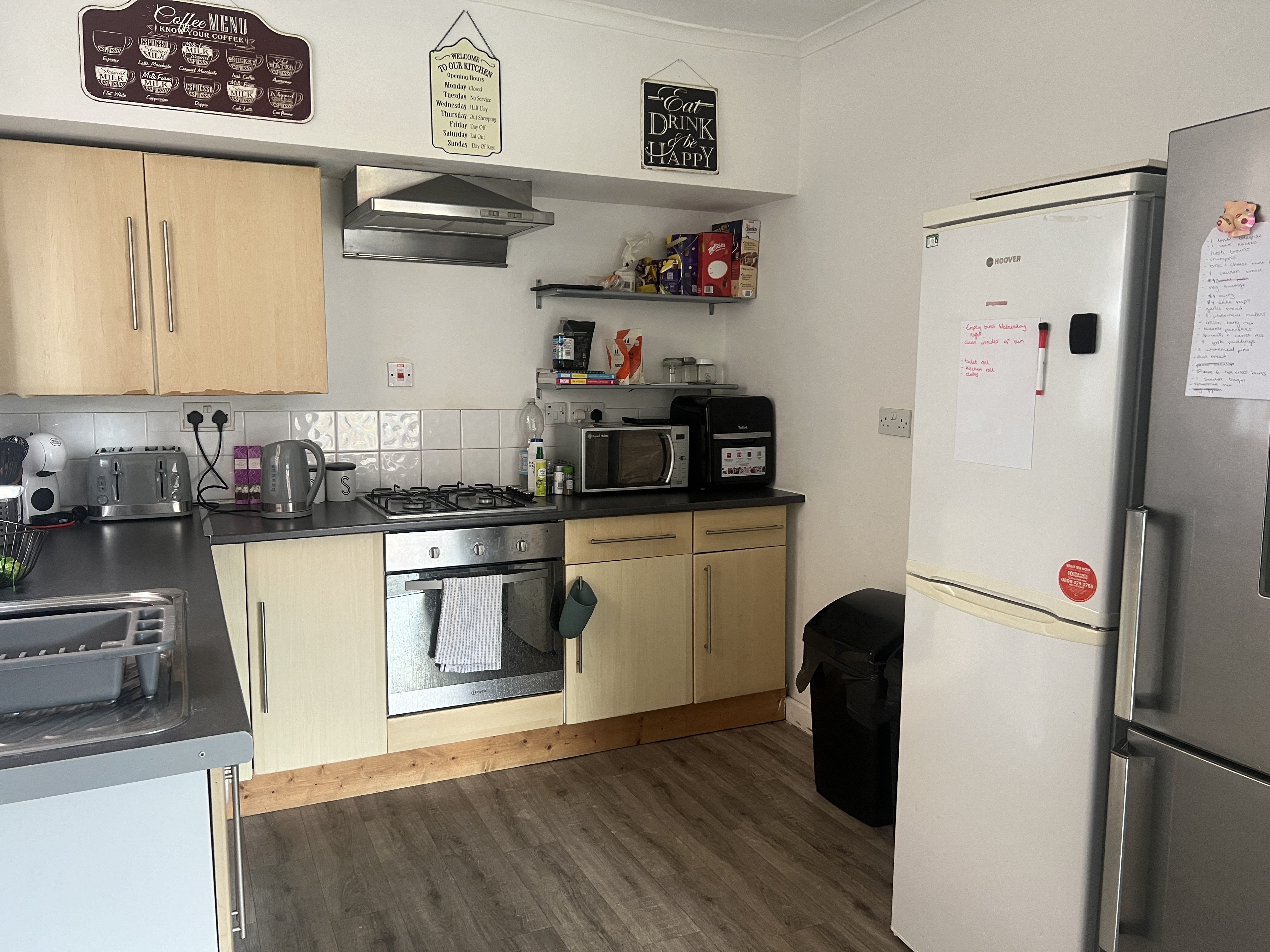 Room Newcombe Road in Southampton