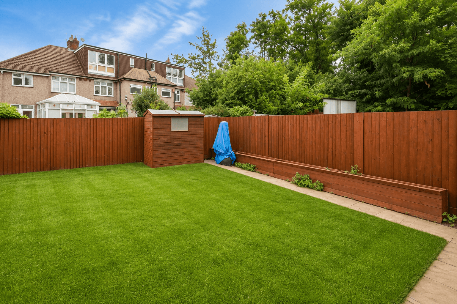 House Renshaw Close in Greater London