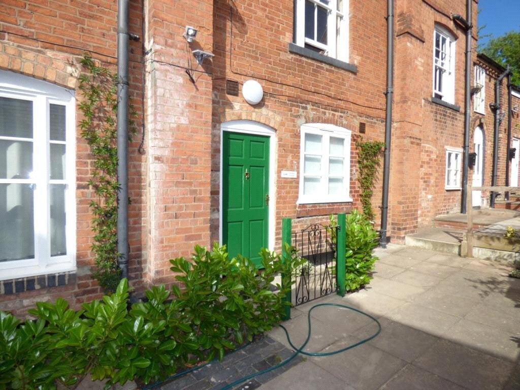 Flat High Street in Bromsgrove