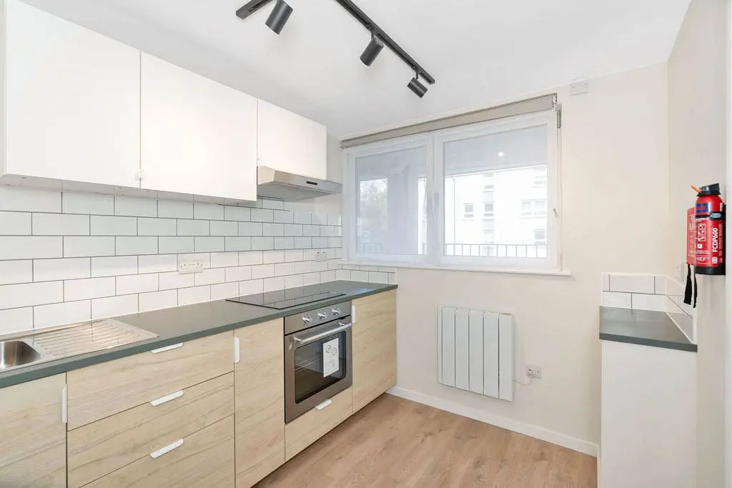 Flat Viewcraig Street in City of Edinburgh