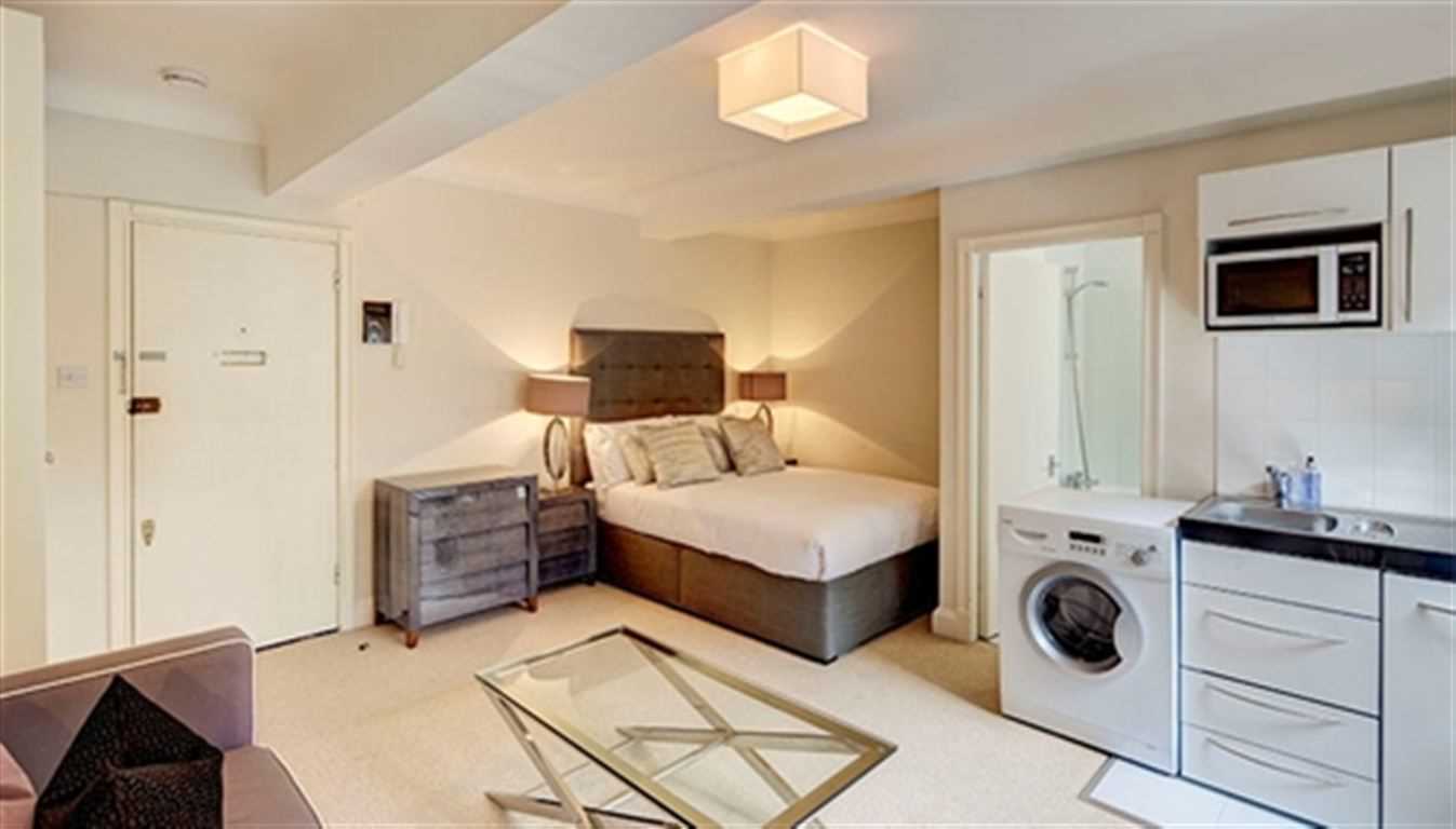 Flat Fulham Road in Greater London