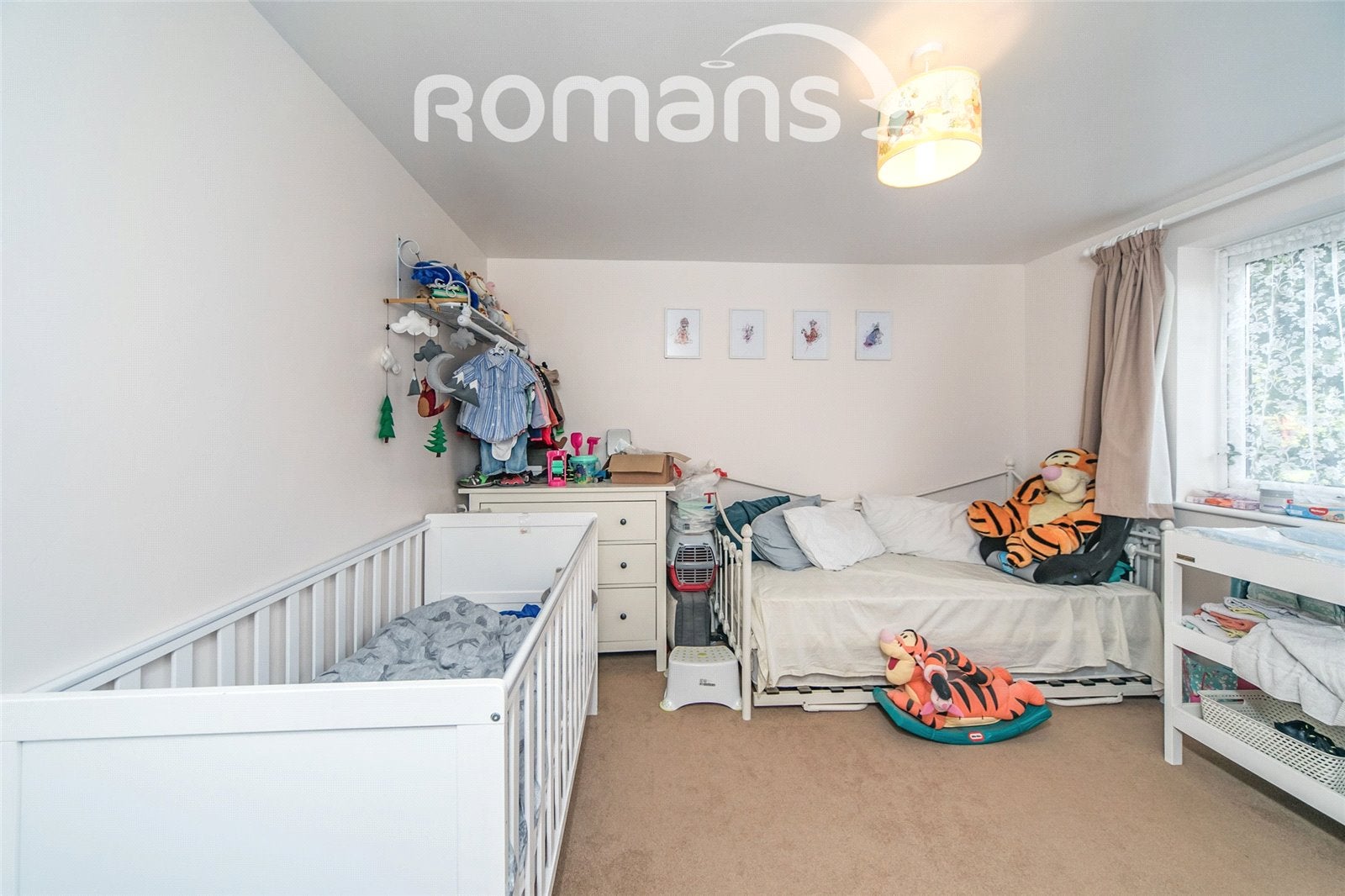 Flat Canford Court in Reading