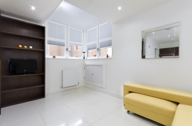 Flat Tavistock Place in Greater London